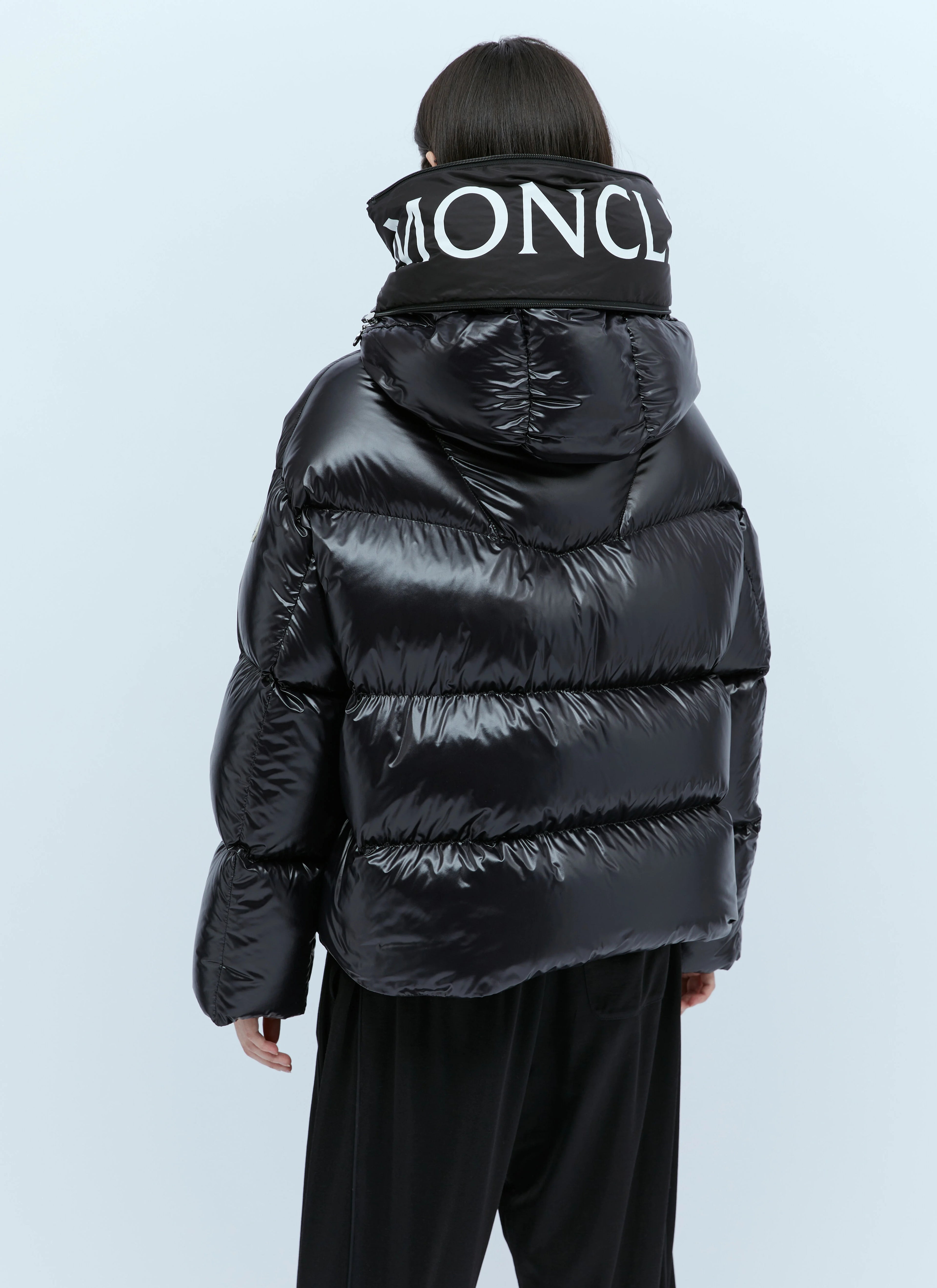 Moncler Veste Huppe en Duvet Court avec Capuche